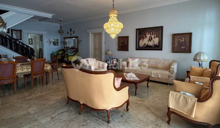 Rumah Lama Bagus Siap Huni di Permata Hijau