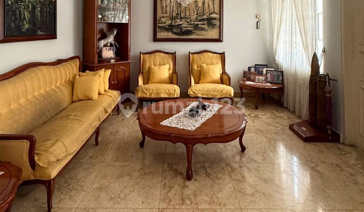 Rumah Lama Bagus Siap Huni di Permata Hijau 2