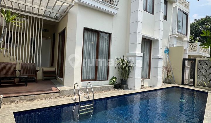 Dijual Rumah Siap Huni Ada.kolam Renang Diperumahan Sentul City