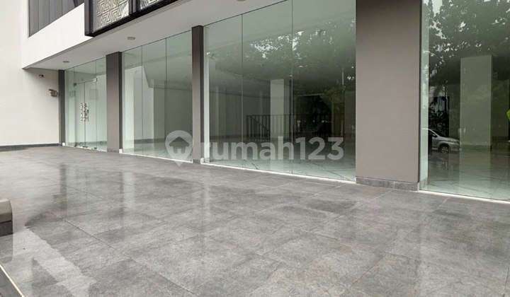 Gedung Brand New 3,5 Lantai di Radin Inten Gedung Brand New 3,5 Lantai di Radin Inten