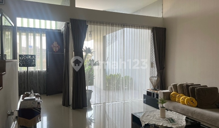 Rumah Citra Garden 6 Jakarta Barat Luas Tanah 240 M² ( 12x20 )luas Bangunan 386 M²bangunan 3 Lantai4+1 Kamar Tidur 3+1 Kamar Mandi Surat Shm Listrik 5500 Watt Full Furnish Celini Solarhart Atap Garasi Sunlovera ( Bisa Buka Tutup )hadap Timur Laut Air Wtp 