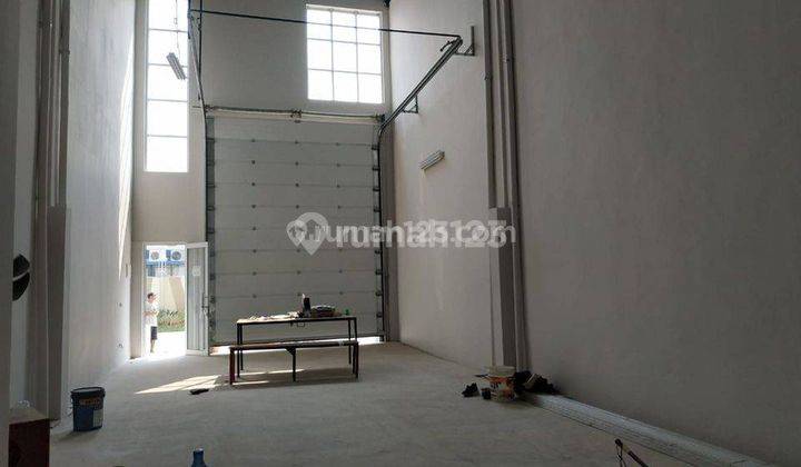 Gudang Green Lake City Luas 6x20, 1 Lantai, Ppjb, Akses Kontainer

Green Lake City, Jakarta Barat

 4