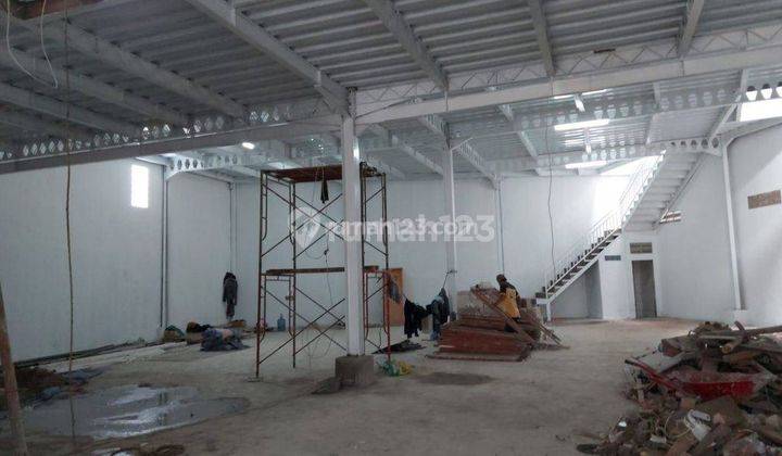 Gudang di Kembangan Jakarta Barat, Luas 956m, Shm, Bebas Banjir

Kembangan, Jakarta Barat

 3