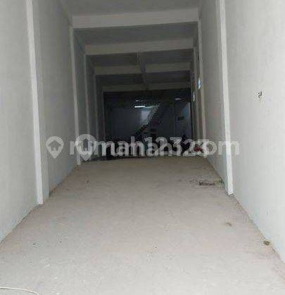 Gudang di Kembangan Jakarta Barat, Luas 956m, Shm, Bebas Banjir

Kembangan, Jakarta Barat

 8