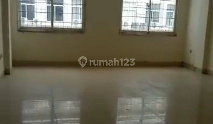 Ruko Crown Hadap Dalam, Green Lake City. Jakarta Barat. Harga Termurah  Di Green Lake City. 3,2 Milyar Nego Tipis. 8