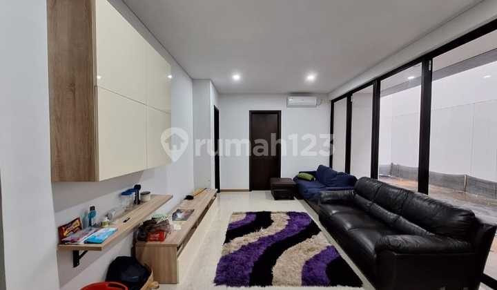 Rumah The Zora Cluster Kiyomi Luas Tanah 200 M² ( 10x20 )luas Bangunan 350 M² Bangunan 3 Lantai 4+1 Kamar Tidur 4+1 Kamar Mandi Carport 3 Mobil Listrik 11.000 Watt Semi Furnished Private Lift Harga Rp 10 Milyar Nego Surat Ppjb, Siap Ajb Rumah The Zora Cluster Kiyomi Luas Tanah 200 M² ( 10x20 )luas Bangunan 350 M² Bangunan 3 Lantai 4+1 Kamar Tidur 4+1 Kamar Mandi Carport 3 Mobil Listrik 11.000 Watt Semi Furnished Private Lift Harga Rp 10 Milyar Nego Surat Ppjb, Siap Ajb