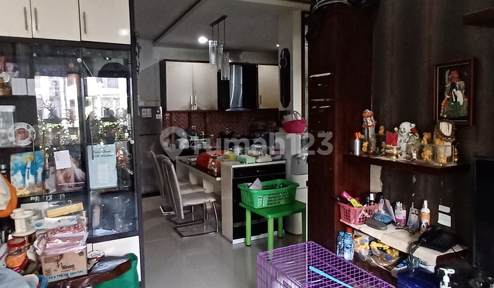 Rumah Metro Marina Ancol Barat Luas Tanah 90 M² Luas Bangunan 180 M² Bangunan 2,5 Lantai Kamar Tidur 3+1kamar Mandi 3+1semi Furnish Hadap Utara Surat Hgb Harga 2,5 Milyar Nego 2