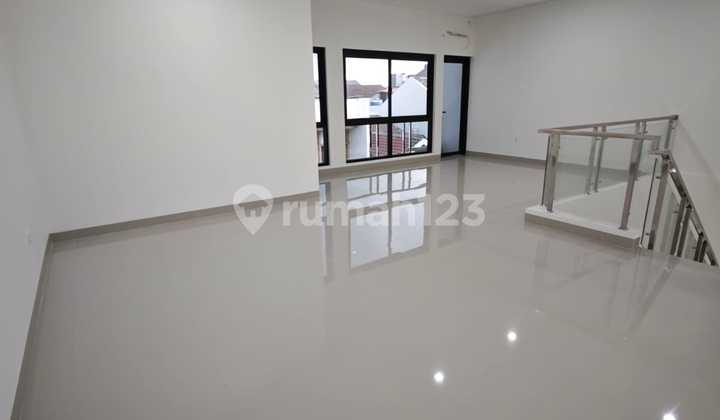 Puri Indah House Block A, West Jakarta. Strategic Location Close to Toll Road and Puri Indah Mall. New House. 5+1 Bedrooms. Facing West. Price 4.7 Billion Negotiable. Puri Indah House Block A, West Jakarta. Strategic Location Close to Toll Road and Puri Indah Mall. New House. 5+1 Bedrooms. Facing West. Price 4.7 Billion Negotiable.