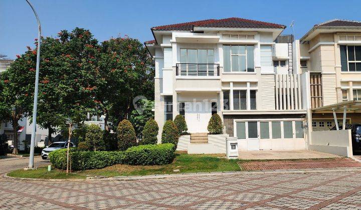 Rumah Hoek Di Crown Golf Pik
jalanan Depan Rumah Lebar 
bangunan 2 Lantai
luas Tanah 425 M2 ( 17 M X 25 M )
luas Bangunan 300 M²
hadap Timur
. Harga 450jt/Th Nego 2