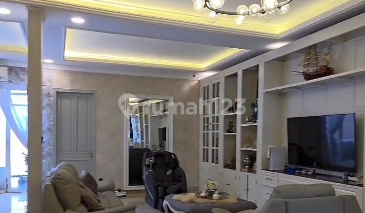 Rumah Di Cluster Sutera Olivia, Lokasi Strategis. Full Furnish Bagus. Usia Furnished Baru 2th. Sanitary Kohler. Cctv 14 Titik. Pantry By Celini. Harga 8,5 Milyar Nego