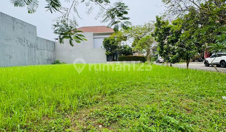 Plot in Alam Sutera, Sutera Renata, Aurora Cluster, Land Area 660 M2, Corner Position (Facing Sports Club), South & West Facing, PPJB, Price: 21 Million / M2 Negotiable.