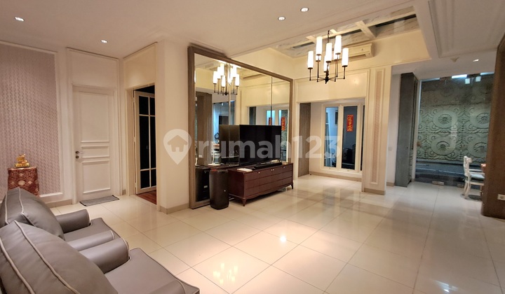 Rumah Cluster Emerald Phg Gading Serpong Luas Tanah 270 M² (13.5x20)luas Bangunan 400 M²bangunan 2 Lantai Kamar Tidur 5+1kamar Mandi 4+1 Garasi 2 Mobil Carport 2 Mobil Air Jetpump + Pdam Listrik 11.000 Watt Toren 3 + Filter Surat Shm Full Furnished 2ac 2 