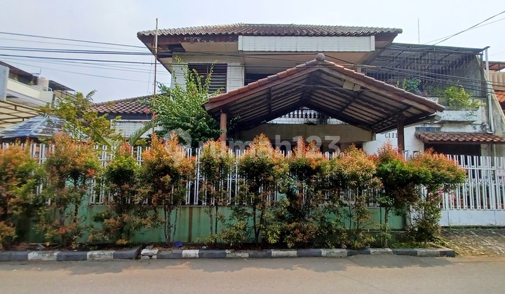 Rumah Taman Aries Luas Tanah 300 M² Luas Bangunan 200 M² 5 Kamar Tidur 3 Kamar Mandi Garasi 2 Mobil Listrik 4400 Watt Hadap Tenggara Ipl 200rb Air Pam Harga 4,7 Milyar Nego Sampai Dealll