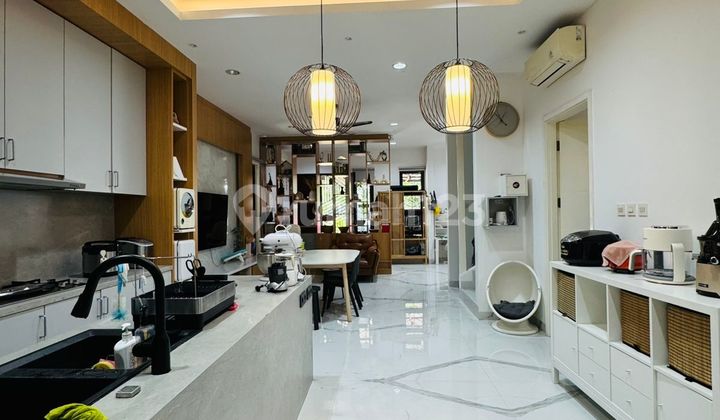 Rumah Di Green Lake City Cluster Asia Uk. 8x18 Hoek Luas Tanah 197 M²luas Bangunan 250 M²kamar Tidur 3+2 Kamar Mandi 3+1 Surat Shm Hadap Utara & Barat Listrik : 7700 Watt Semi Furnish Renov 2.5 Lantai Full Harga : 5,4 Milyar Nego Rumah Di Green Lake City Cluster Asia Uk. 8x18 Hoek Luas Tanah 197 M²luas Bangunan 250 M²kamar Tidur 3+2 Kamar Mandi 3+1 Surat Shm Hadap Utara & Barat Listrik : 7700 Watt Semi Furnish Renov 2.5 Lantai Full Harga : 5,4 Milyar Nego