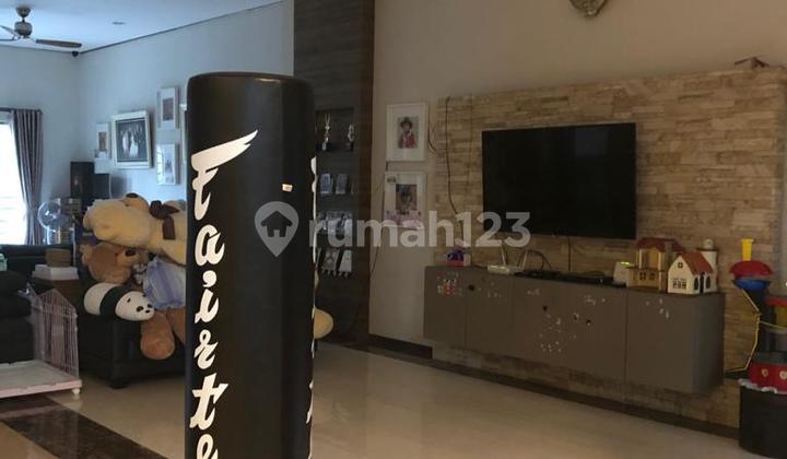 Rumah Di Permata Buana (puri Kembangan)buana Biru Besar Boulevard Luas Tanah 250 M² ( 10x25 )luas Bangunan 600 M² Bangunan 3 Lantai Kamar Tidur 4+2 Kamar Mandi 3+1 Bangunan 3 Lantai Semi Furnish (yg Nempel Aja)ada Lift Harga10,5 Milyar Nego Rumah Di Permata Buana (puri Kembangan)buana Biru Besar Boulevard Luas Tanah 250 M² ( 10x25 )luas Bangunan 600 M² Bangunan 3 Lantai Kamar Tidur 4+2 Kamar Mandi 3+1 Bangunan 3 Lantai Semi Furnish (yg Nempel Aja)ada Lift Harga10,5 Milyar Nego