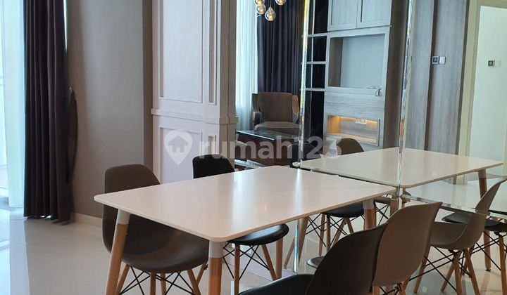 Apartement Regatta, Tower London. Lokasi Bagus Dan Unit Mewah. Lokasi Dekat Dengan Sekolahan Mall. Harga 250jt/th 2