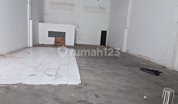 Bizpark Daanmogot Warehouse Size 9x24 M² (216) With 1 Office 1 Bathroom South Facing Price 220jt/year