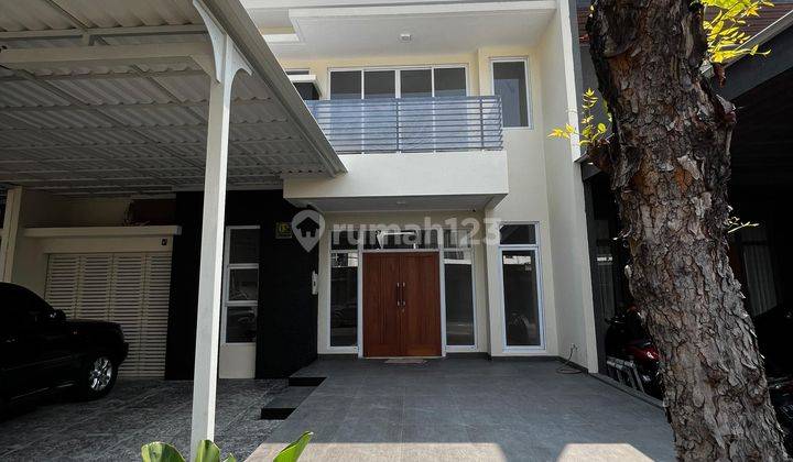 Rumah Green Lake City 
amerika Latin
ukuran 10x18m2 
luas Bangunan 400 M²
4 Lantai 
lantai Sudah Marmer. Harga 6,8 Milyar Nego 1