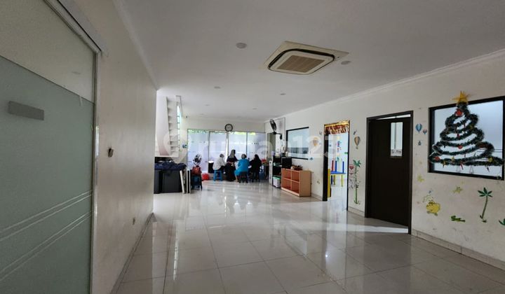 Ruang Kantor Rawa Kepa (Tomang) Luas Tanah 402 M²Luas Bangunan 400 M²6 Kantor1 Aula5 Kmr Mnd1 Kmr Mnd Art Daya : 12.000Watt Air Pam Surat SHM Harga 16 Milyar Nego