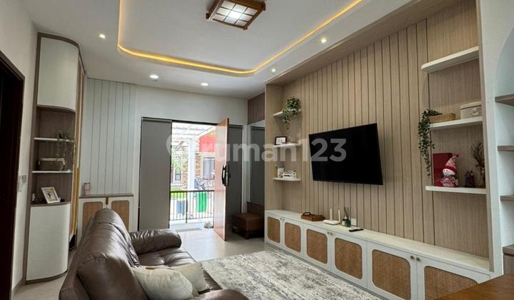 Rumah Green Lake City, Cluster Asia. Rumah Uk 8X15m² Full Renovasi dan Full Design Interior Bagus. Full Furnish. Harga 4,5 Milyar Nego 2