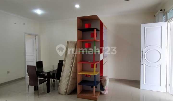 Green Lake City Cluster West Europe Luas Tnh 120 M² ( 8X15 )Luas Bngunan 144 M²Bangunan 2 Lantaifurnishshmac 3Kmr Tdr 3+1Kmr Mnd 3+1Hadap Selatanharga 3,3 Milyar Nego