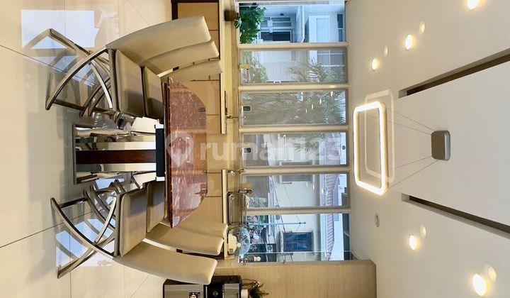 Rumah Sunter Paradise Tahap 1, Lokasi Strategis Dekat Dengat Pusat Kota. Luas Tanah 180 M². Luas Bangunan 400 M². Bangunan 3,5 Lantai. Full Furnish. Harga 9 Milyar Nego Rumah Sunter Paradise Tahap 1, Lokasi Strategis Dekat Dengat Pusat Kota. Luas Tanah 180 M². Luas Bangunan 400 M². Bangunan 3,5 Lantai. Full Furnish. Harga 9 Milyar Nego