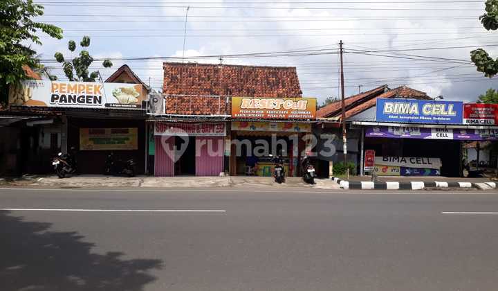 Dijual Rumah Murah SHM Bonus 2 Kios Pinggir Jalan Besar