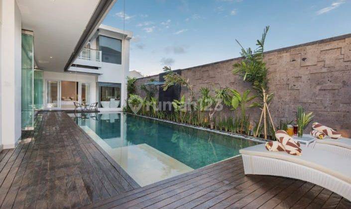 Rumah 2 Lantai Bagus Furnished di Seminyak, Badung Bali 2