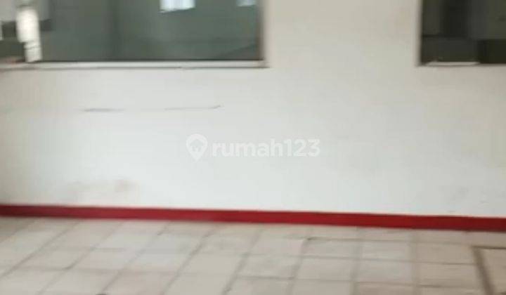 Gudang di pinggir jalan siap pakai 4