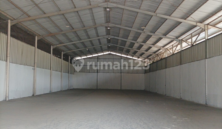 Gudang siap pakai dalam pergudangan