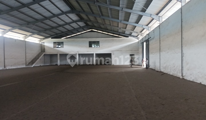 Affordable Ready-to-Use Warehouse in the Area