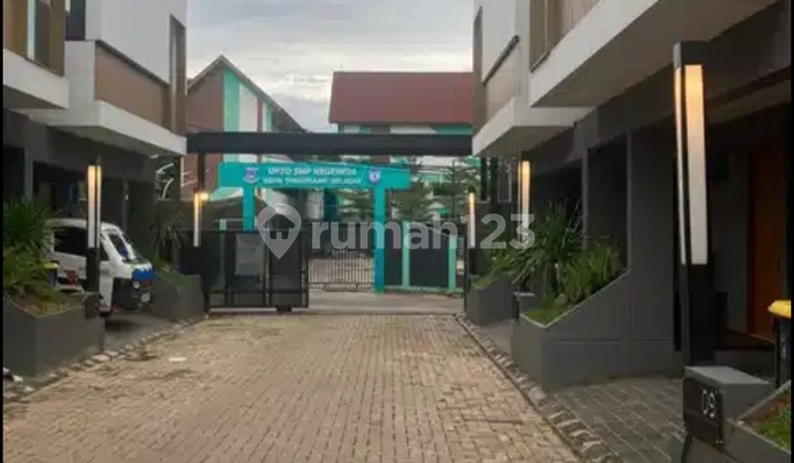 Disewakan Rumah Minimalis di Bintaro Dekat St Jurang Mangu 2