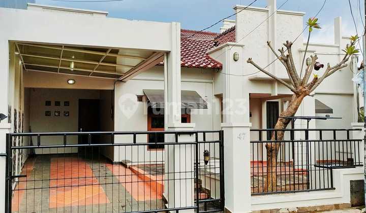 Disewakan/Dijual Rumah Tinggal dan Kantor di Ciputat