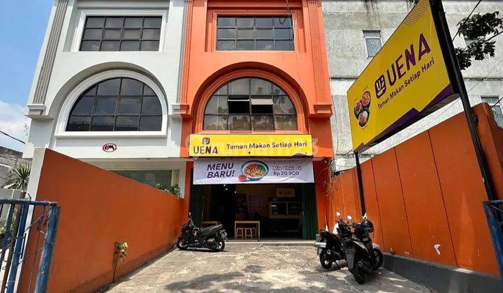 Disewakan Ruko 3 Lantai Di Jalan Kebayoran Lama 2