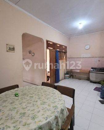Kos Kostan Lokasi Dekat Kampus Ui Dan Gunadarma Depok 