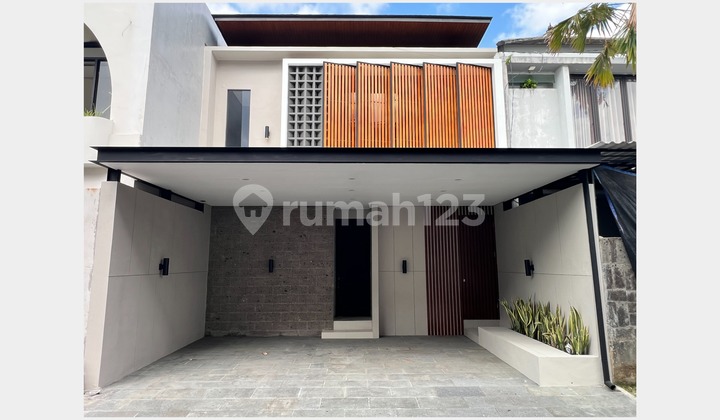 New Modern Villa Ready to Move In Fully Furnished 3 Bedrooms Near Canggu Bali New Modern Villa Ready to Move In Fully Furnished 3 Bedrooms Near Canggu Bali