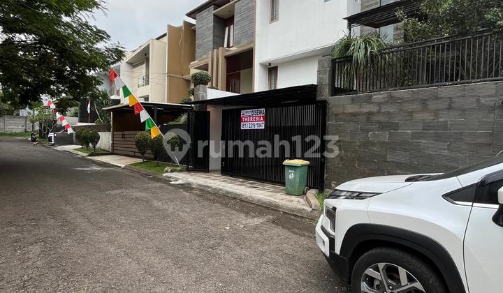Disewakan Rumah 2 lantai Setra Duta Residence Disewakan Rumah 2 lantai Setra Duta Residence