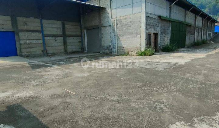 Disewakan Gudang Lokasi di Batujajar Dekat Tol Baros  2