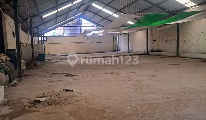 For rent, ready-to-use warehouse on Melong Raya, Sayap Cijerah. For rent, ready-to-use warehouse on Melong Raya, Sayap Cijerah.