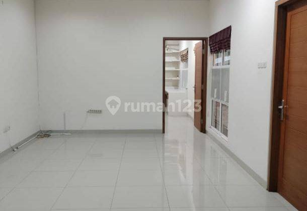 Disewakan Rumah Setraduta Milenia Full Furnished  2