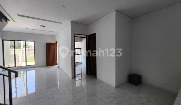 For Sale 2-Story House in Batununggal Bandung 2