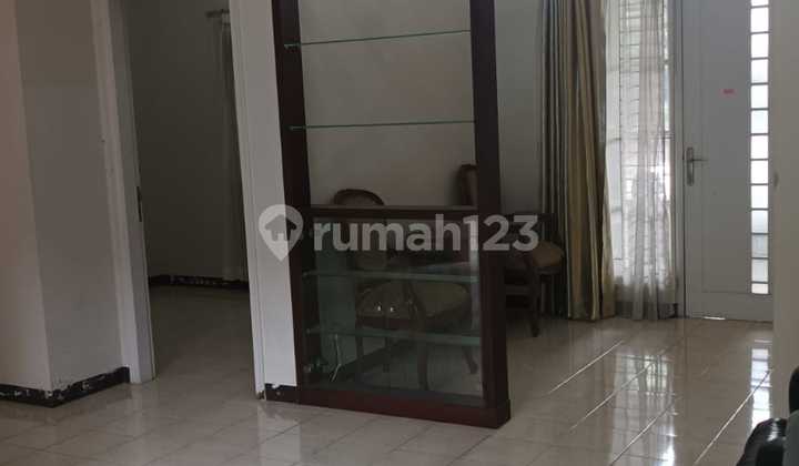 Sewa Semi Furnish Kota Baru Parahyangan 2