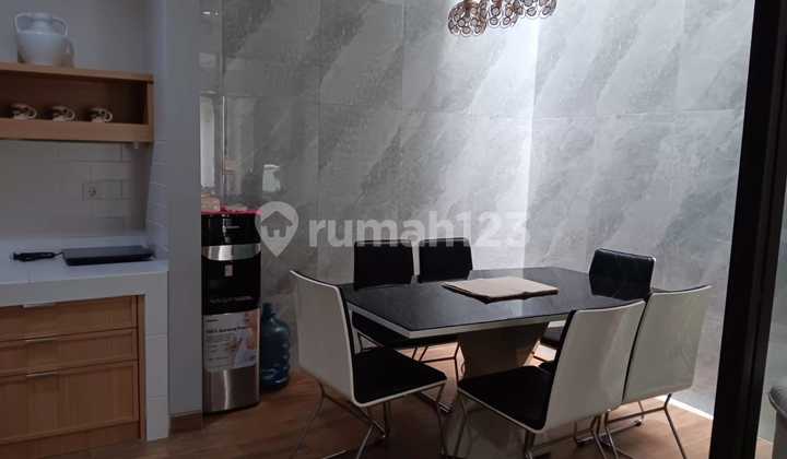 Sewa Rumah Lux Full Furnished Cluster Flora Summarecon