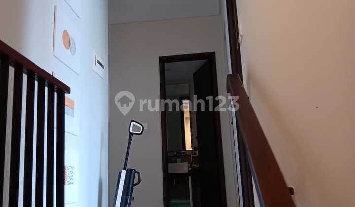Rent House Summarecon Semi Furnished Flora Cluster 2