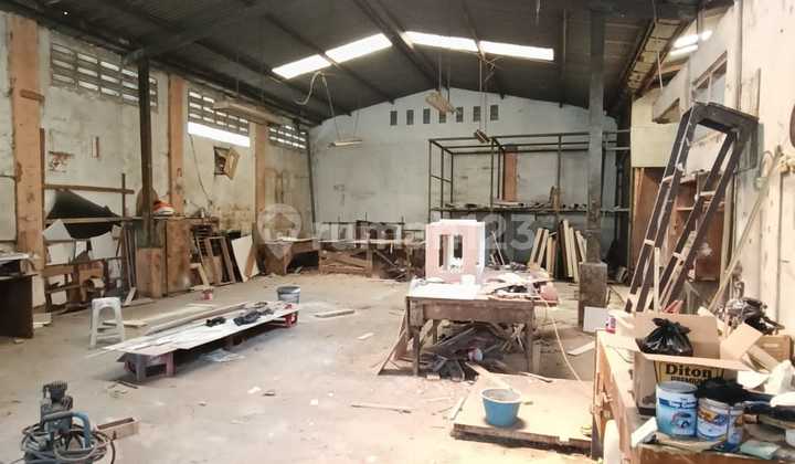 FOR SALE/RENT Workspace /Warehouse Pasteur wing