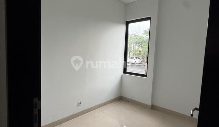 Di sewakan Rumah Baru di Podomoro Park Buah Batu Cluster Padmagriya 2