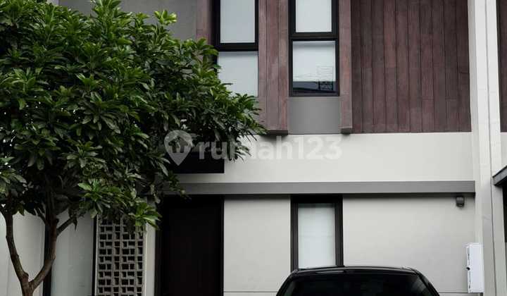 Disewakan Rumah Elite Summarecon Bandung Cluster Flora Full Furnished Disewakan Rumah Elite Summarecon Bandung Cluster Flora Full Furnished