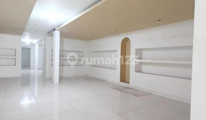 Sewa ruko / ruang usaha Sayap Dago Bandung