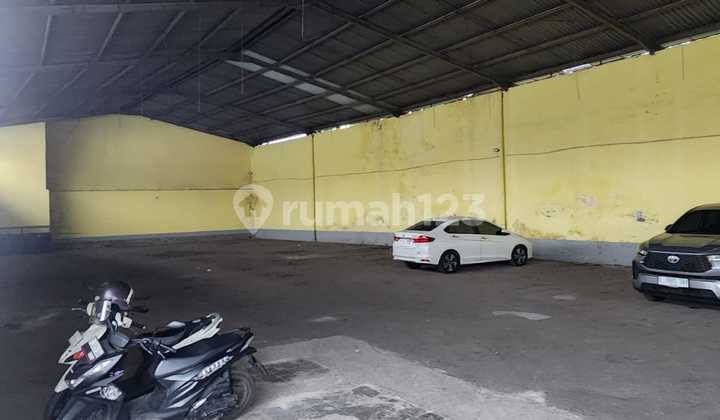 For rent, Amir Mahmud warehouse, main road, Cimahi.