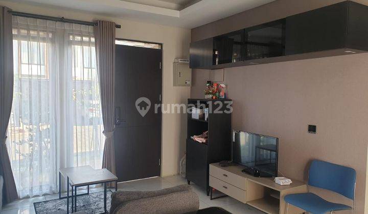 Sewa Rumah Minimalis Full Furnish Kota Baru Parahyangan 1
